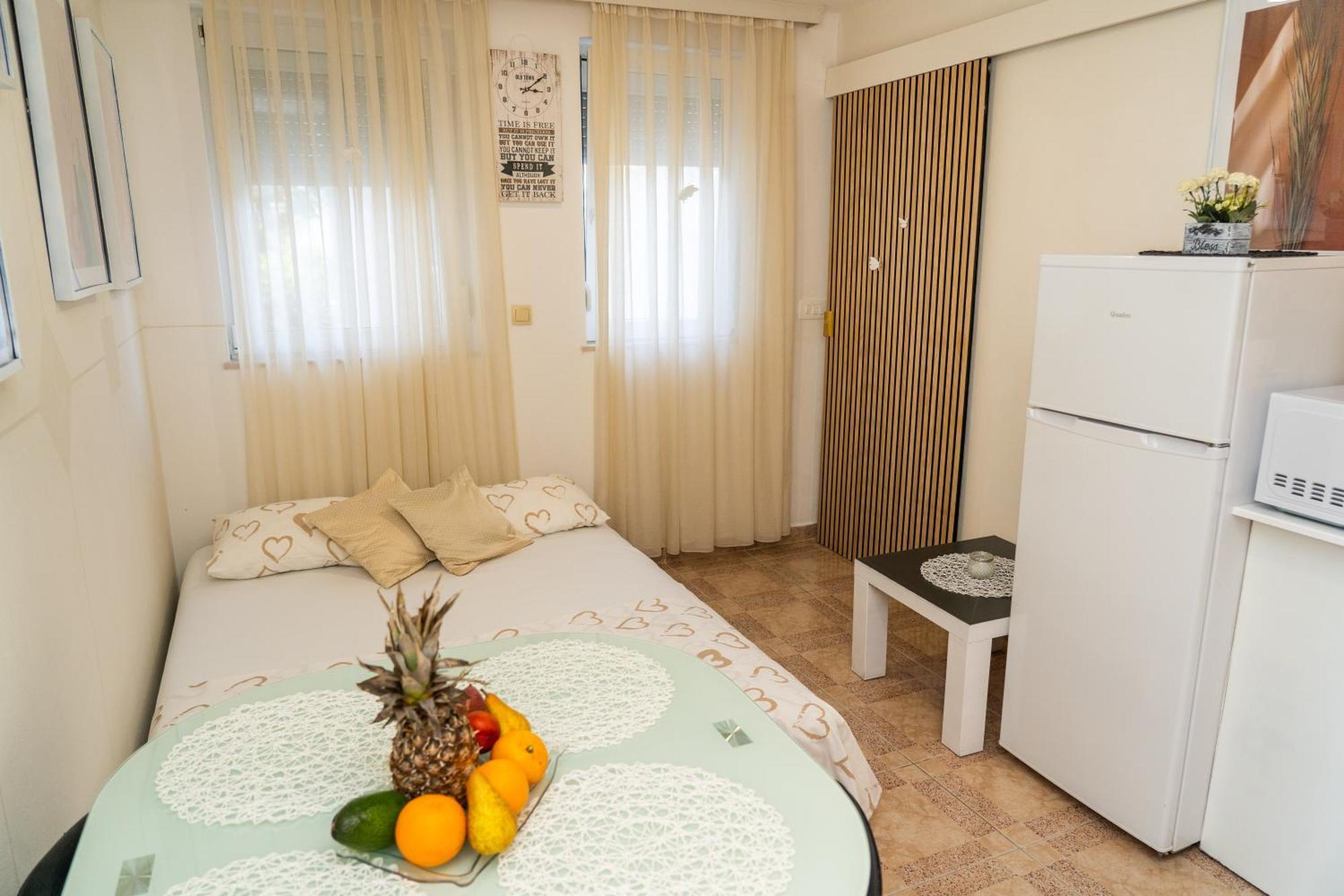 Apartmani Perko Трогир Екстериор снимка